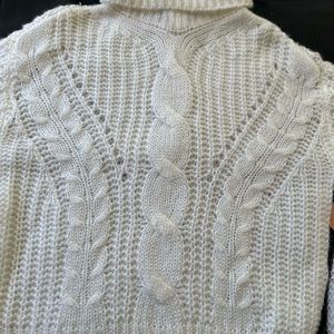 White turtle neck. Size small.